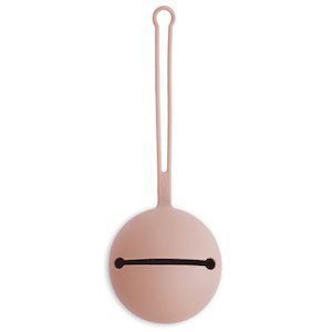 Sleep: Mushie Pacifier Case Blush