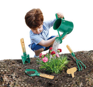 Baby wear: Hape Nature Fun Gardening Tool Set