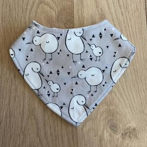 Eversweet Grey Kiwi Dribble Bib