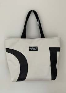 Handbag: Tote