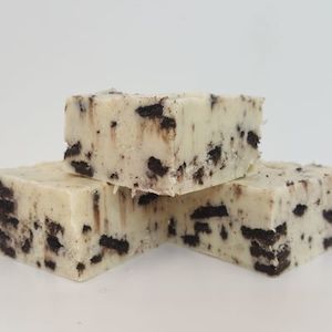 Baileys Fudge: Cookies and Cream 160 Gram Bar