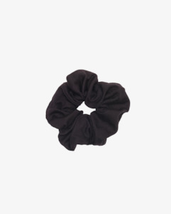 THE COLLECTIBLES | Black Rib Scrunchie