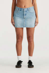 Clothing: LEE Relaxed Mini Skirt Crystal Blue