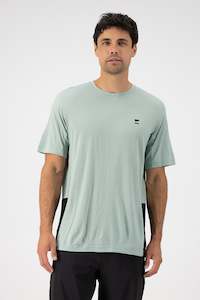 MONS ROYALE Mens Tarn Merino T Shirt Logo Glacier Black