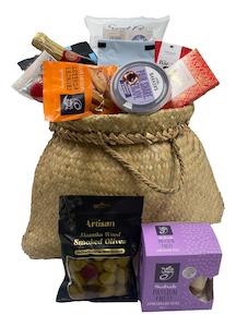 Gift box: Cheers Gift Hamper