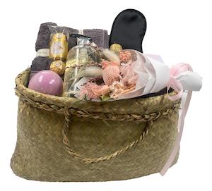 Gift box nz: A Little R and R Hamper