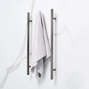 Bathroom and toilet fitting: ATLANTIS ICONA CHATEAU VERTICAL HEATED TOWEL RAIL - 6 COLOURS