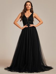 Clothing: Jillian v neck backless soft tulle wedding dress in black s8 Express NZ wide