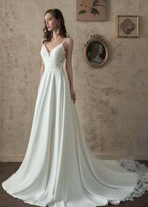 Womenswear: Gibony Ivory low back A line crepe wedding gown s12-14 Express NZ Wide