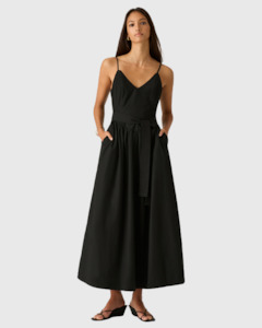 Clothing: Quinn Midi Dress Black