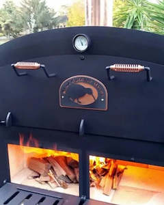 The Kiwi Outdoor Large Oven - Copper