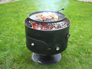 Pizza: Pizza Pit 70 Firepit with Removable Swing Arm Grill