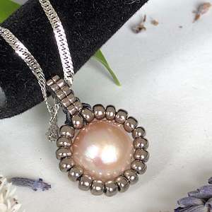 Pearl Daisy Pendant