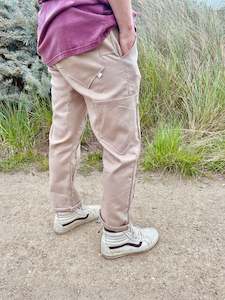 The Crafter pant in Tan linen