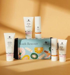 La Clinica Youth Restorer Skin Care Kit