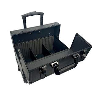 Toiletry wholesaling: HAIR / MAKE UP / BEAUTY / NAILS CASE (9040D)