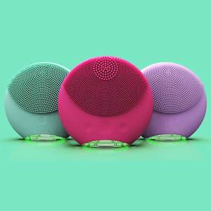 Toiletry wholesaling: Silicone Cleansing Brush