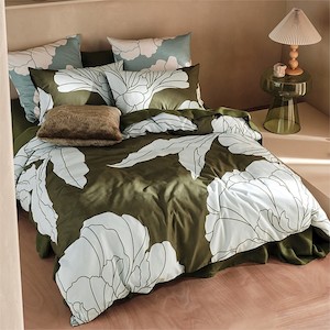 Department store: A La Mode Lita Duvet Cover