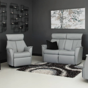 Furniture: Boss Recliner with chaise