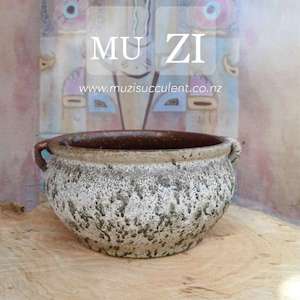 Coarse Pottery Stoneware Hand Drawing Round Pot Φ23.5cm x 12.5cm