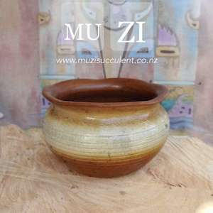 Coarse Pottery Retro Round Pot Φ19cm x 12.5cm