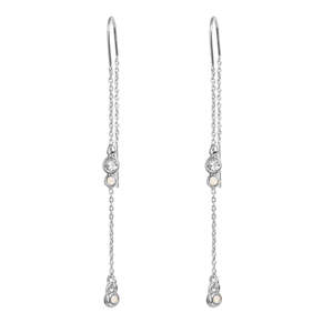 Womenswear: Earring, long thin droplet