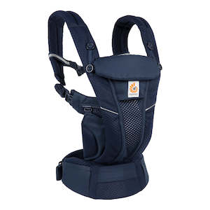 Baby wear: Omni Breeze Carrier - Midnight Blue