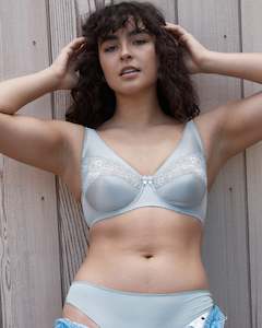 Lingerie: Clarissa Underwire Underwire Bra