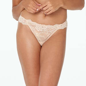 Lingerie: My Fit Lace Thong