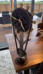 Clock: Spinning sprocket & chain clock