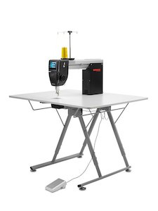 Electrical goods: BERNINA Q16 PLUS sit down (with horn table)