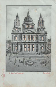 World Postcards: GB ST PAUL'S CATHEDRAL HOLD TO LIGHT POSTCARD