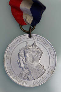 Gb Rare 1935 King George V & Queen Mary Silver Jubilee Medal