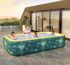 Wholesale trade: Inflatable large swimming pool(1-15 person)