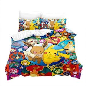 Homewares: 3-Piece Anime Bedding Set: Ultra-Soft and Comfortable Duvet Cover and Pillowcases (180 200cm)