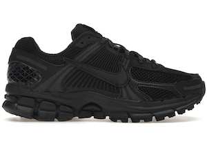 Shoe: Nike Zoom Vomero 5 Triple Black