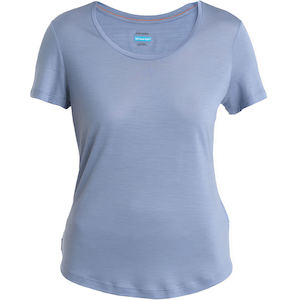 Products: Icebreaker Women's Merino 125 Cool-Lite Sphere III SS Scoop Tee