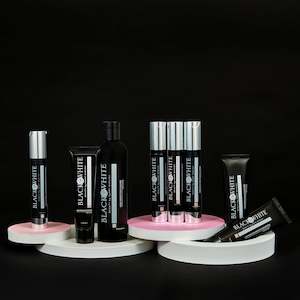 Cosmetic wholesaling: SKINCARE GIFT BOX CORE PERFECTION