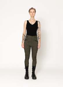 Fashion design: Larson Pant