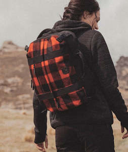 Clothing And Hats: Swanndri Weekend Bag - Red/Black Check