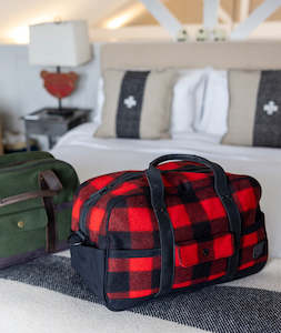 Clothing And Hats: Swanndri Overnight Bag - Red/Black Check