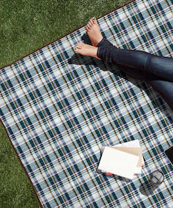 Picnic Blankets: Blanket Tote XL - English Plaid - 2m x 1.8m