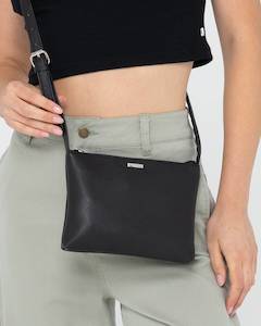 Clothing: Rusty Essence Side Bag - Win23