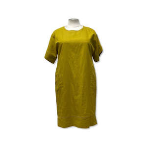 SPLIT THE DIFFERENCE DRESS - Pear