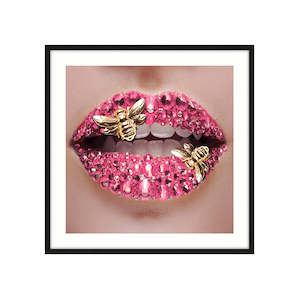 Beesting Pink Lips Print