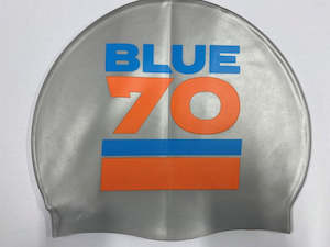 Sporting equipment: SILICONE SWIM CAP SILVER LOGO BLUE70