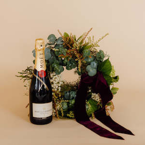 Christmas Fresh Foliage Wreath + Moët Brut