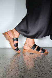 Clothing: Minx - Bliss // Black/Tan