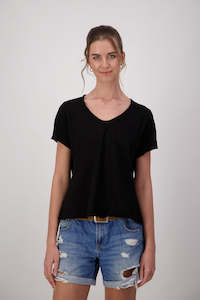 Briarwood - Jena Tee // Black