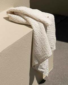 Furniture wholesaling: WAFFLE BATH TOWEL CREAM